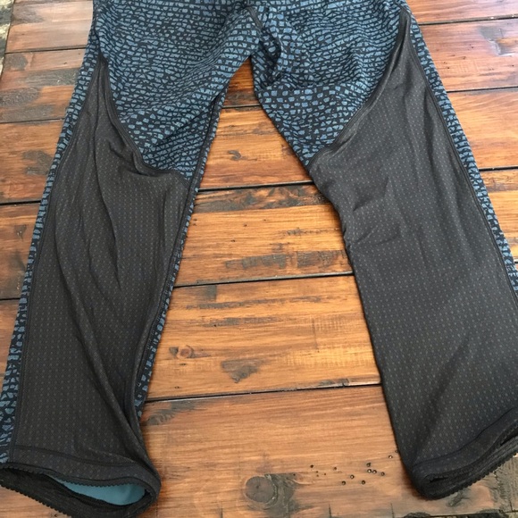 Lululemon Mesh Leggings - Picture 4 of 5